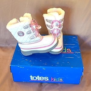 TOTES KIDS Star White Boots Girl's 8 Medium